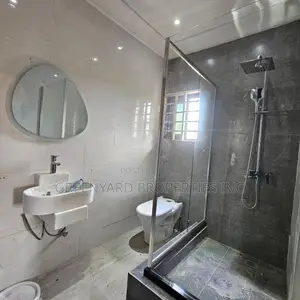4bdrm House in Junction Ritz, Adenta for sale