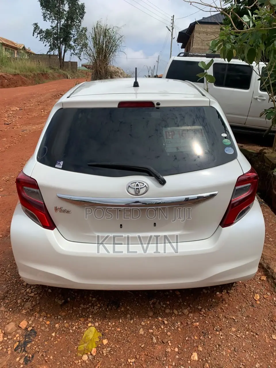 Toyota Vitz 1.3 FWD 5dr 2015 White