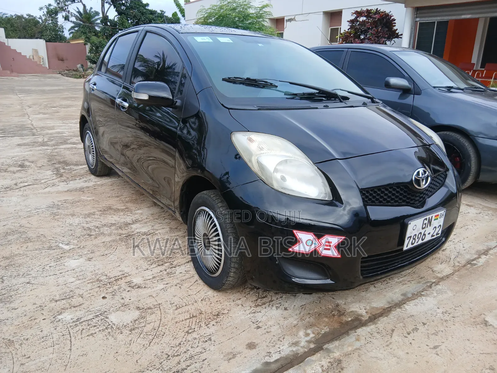 Toyota Vitz 2010 Black