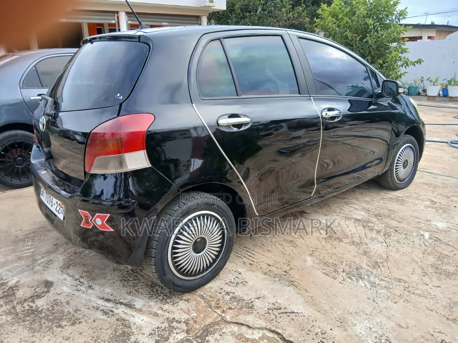 Toyota Vitz 2010 Black