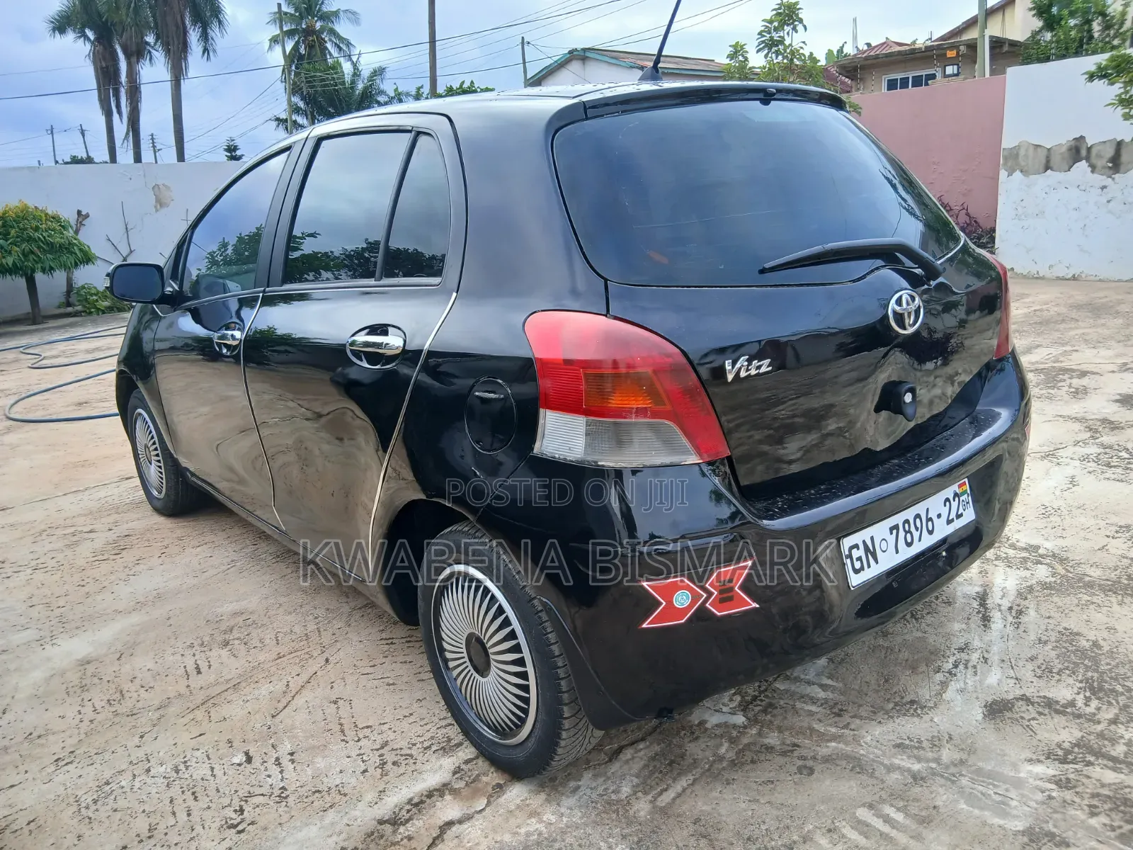 Toyota Vitz 2010 Black