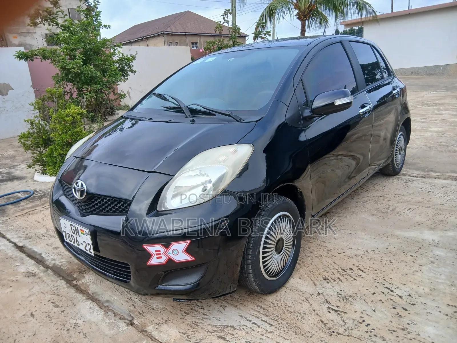 Toyota Vitz 2010 Black