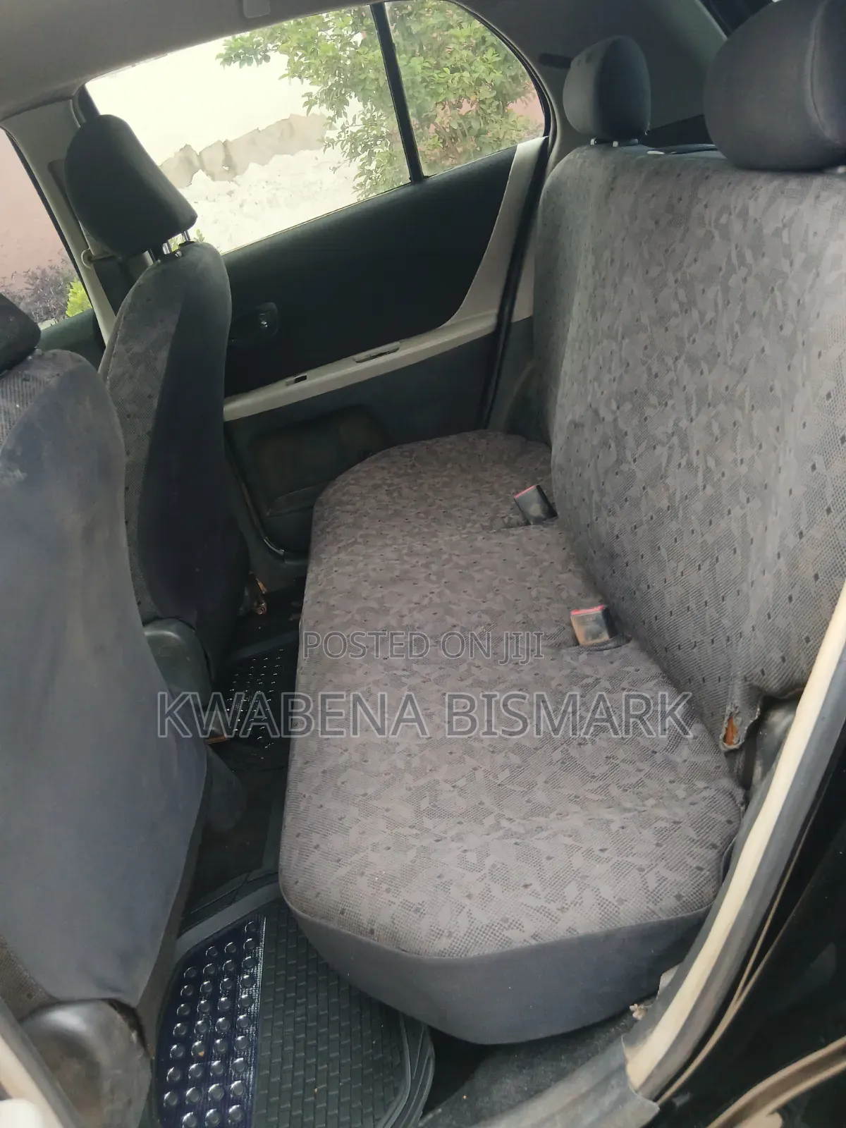 Toyota Vitz 2010 Black