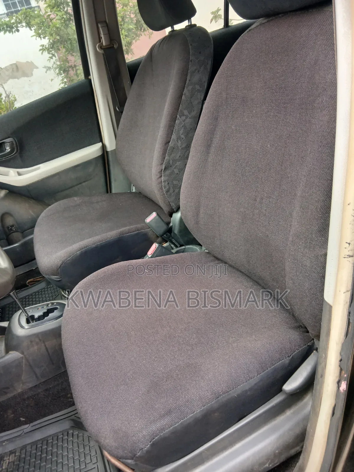Toyota Vitz 2010 Black