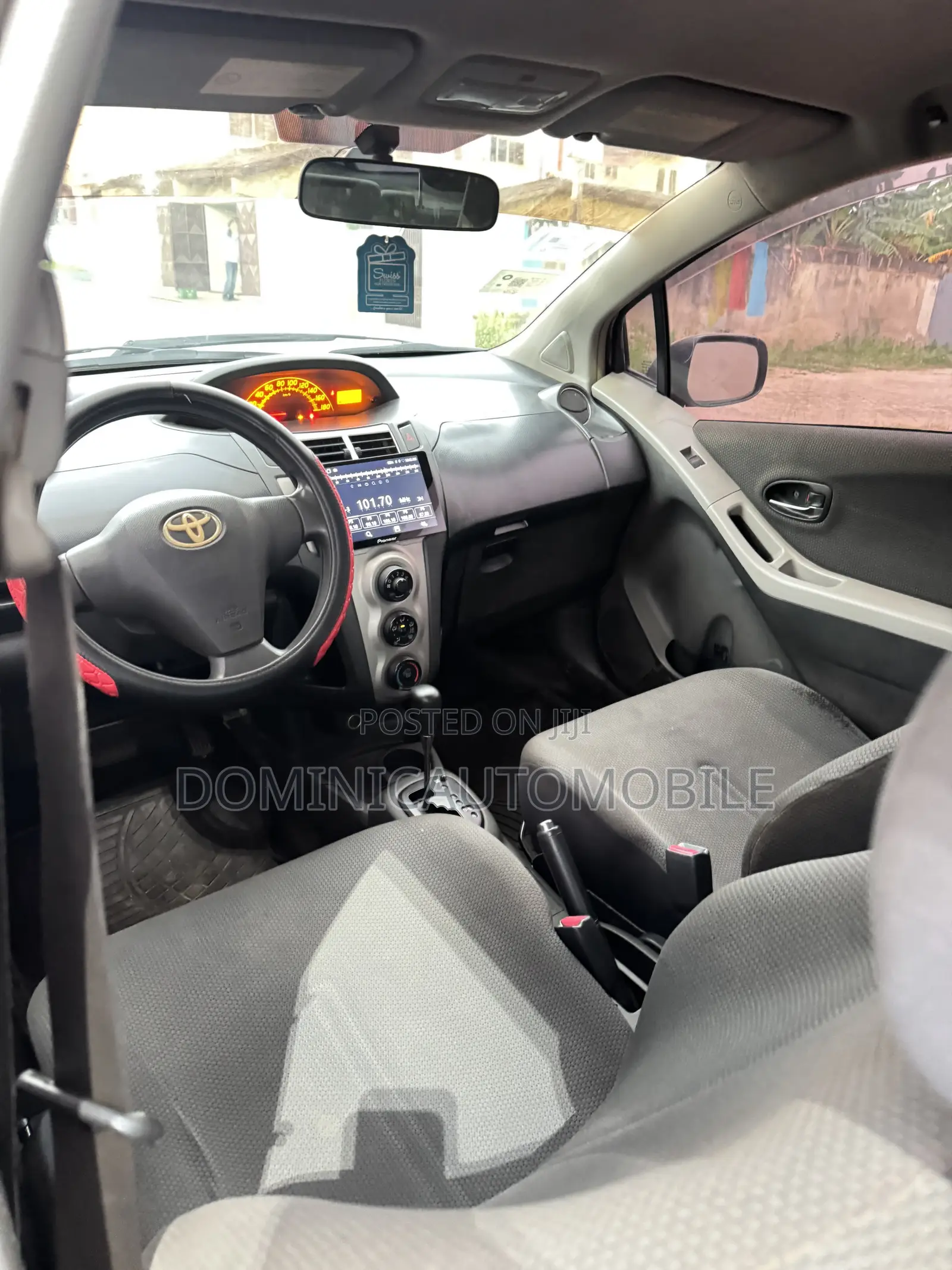 Toyota Vitz 1.3 AWD 3dr 2010 Burgundy
