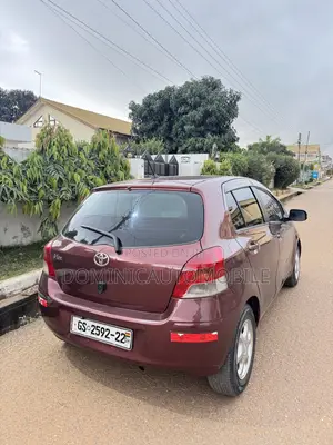 Toyota Vitz 1.3 AWD 3dr 2010 Burgundy
