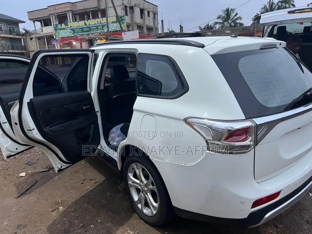 Mitsubishi Outlander 2.0 PHEV AWD 2015 White