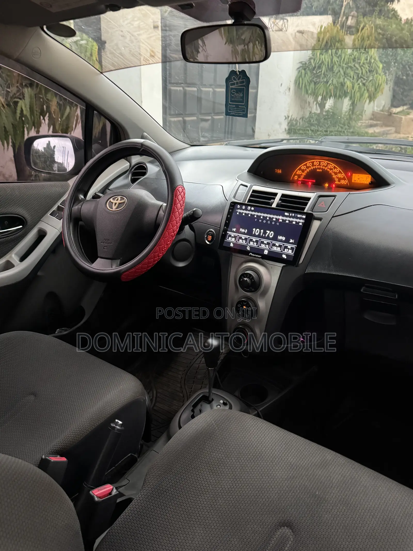 Toyota Vitz 1.3 AWD 3dr 2010 Burgundy