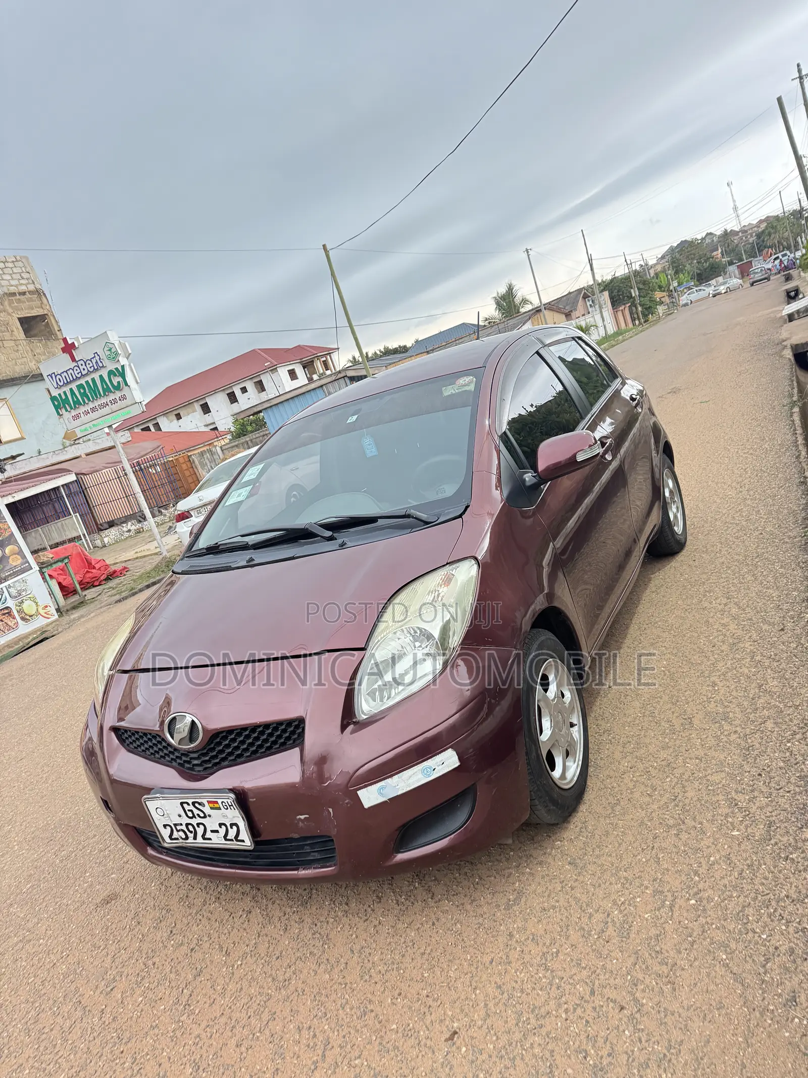 Toyota Vitz 1.3 AWD 3dr 2010 Burgundy