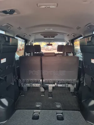 Toyota Voxy V 2WD 8-Seater 2015 Blue