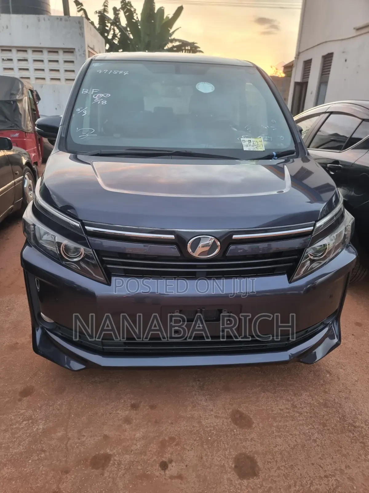 Toyota Voxy V 2WD 8-Seater 2015 Blue