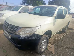 Mitsubishi L200 2016 White