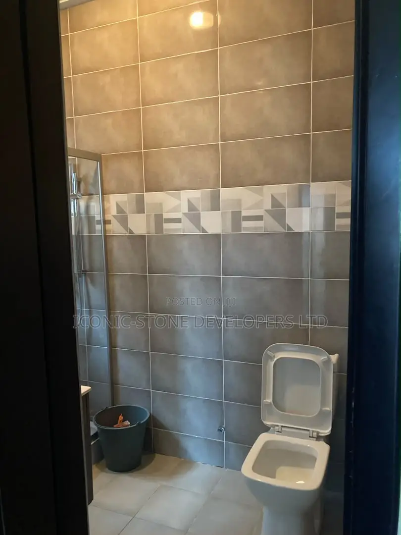 4bdrm House in Lakeside Comm 5 for rent