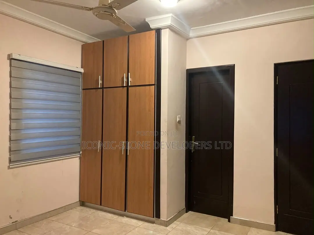 4bdrm House in Lakeside Comm 5 for rent