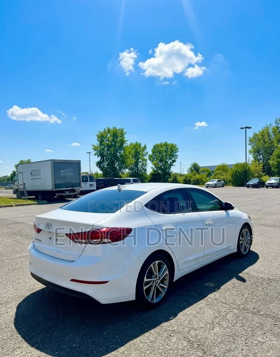 Hyundai Elantra 2017 White