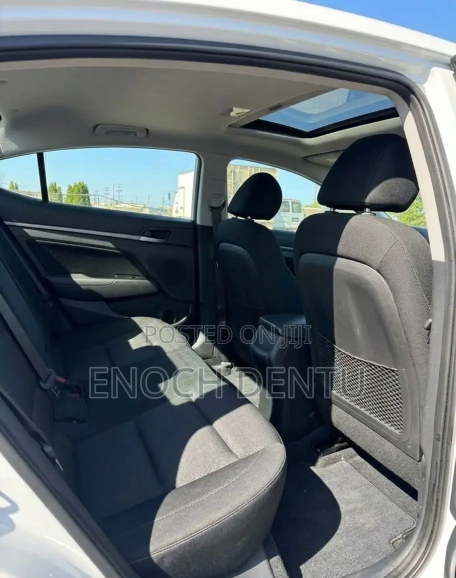 Hyundai Elantra 2017 White