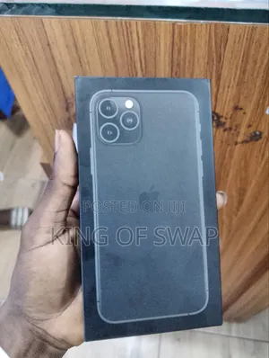 Apple iPhone 13 128 GB Red