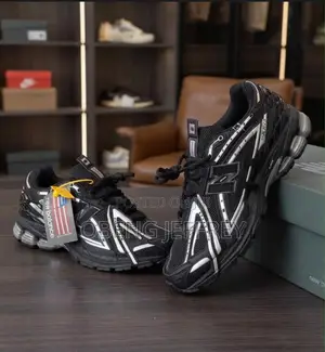 Original New Balance 1906A Black/Silver