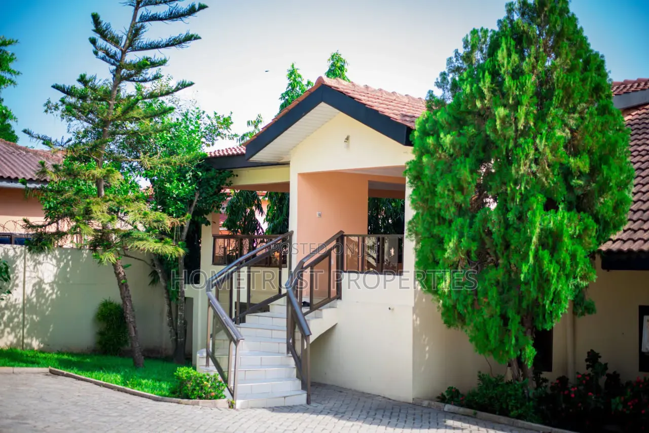 Furnished 4bdrm Duplex in Maccharty Hills for rent