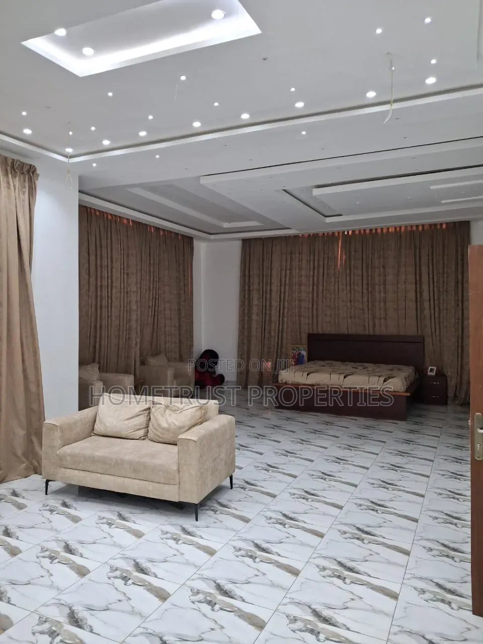Furnished 4bdrm Duplex in Maccharty Hills for rent