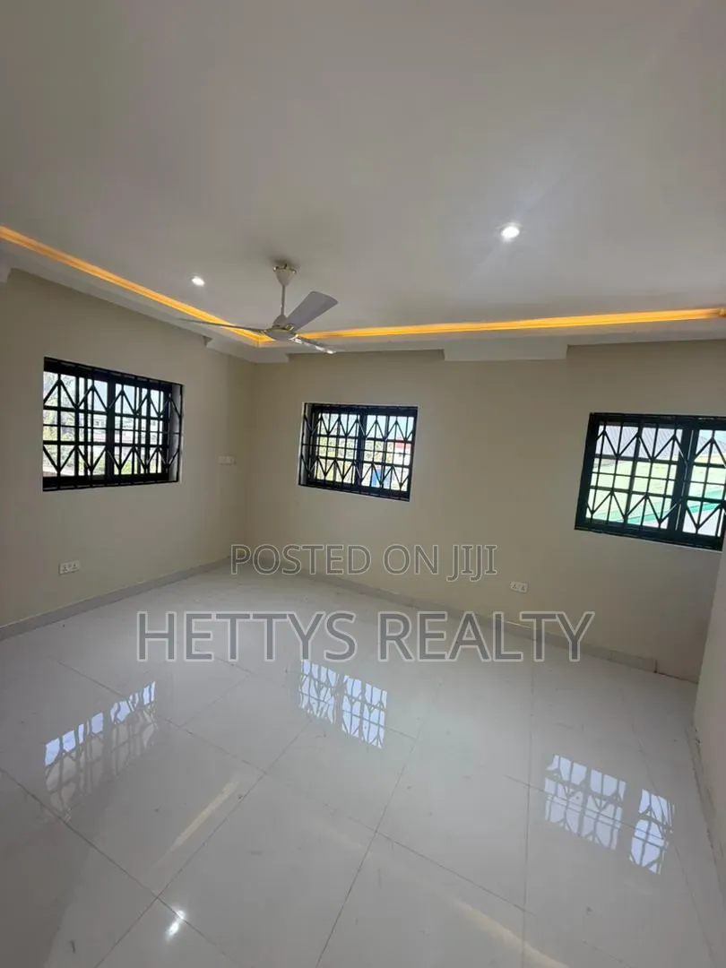 2bdrm House in Baah Yard for sale
