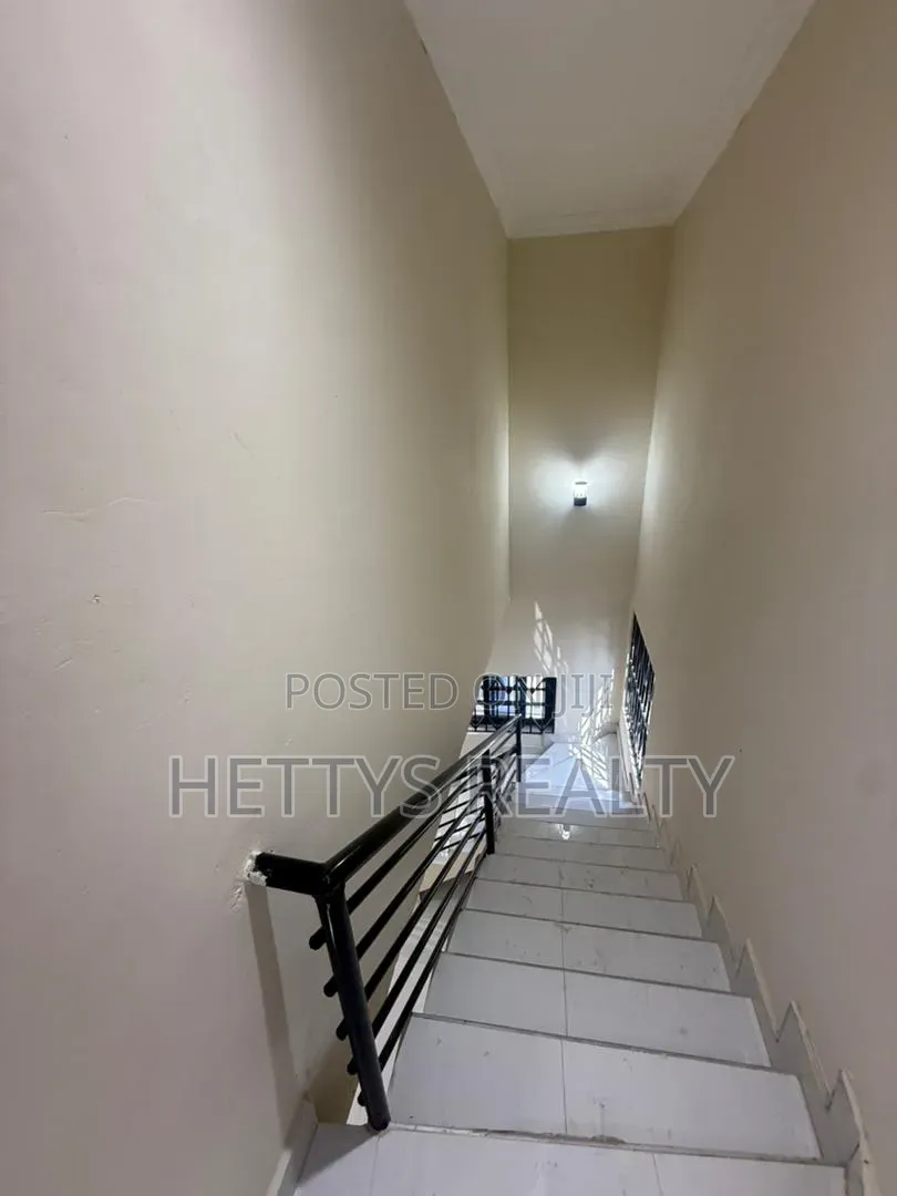 2bdrm House in Baah Yard for sale