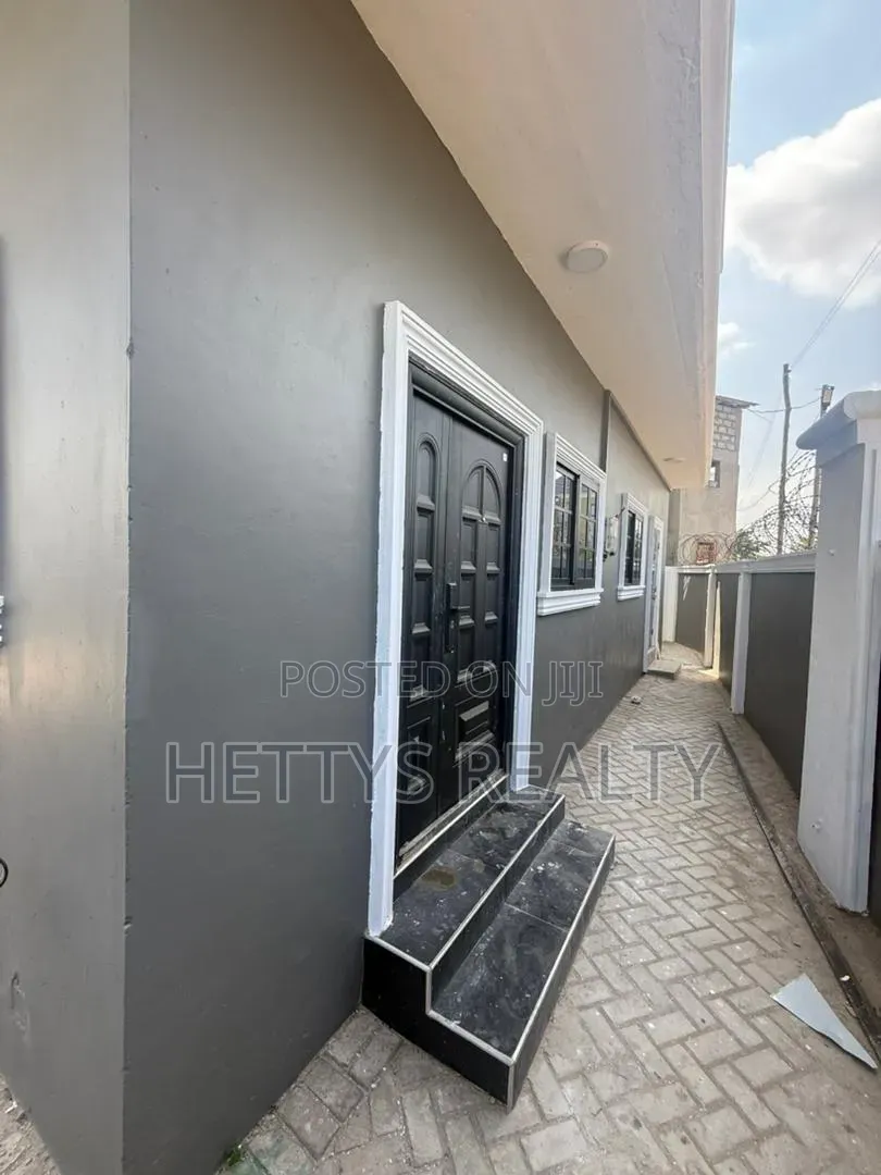2bdrm House in Baah Yard for sale