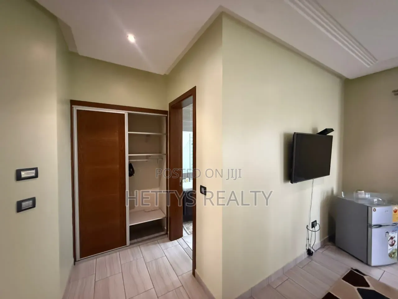 Furnished 4bdrm House in Boundary Road Area for rent