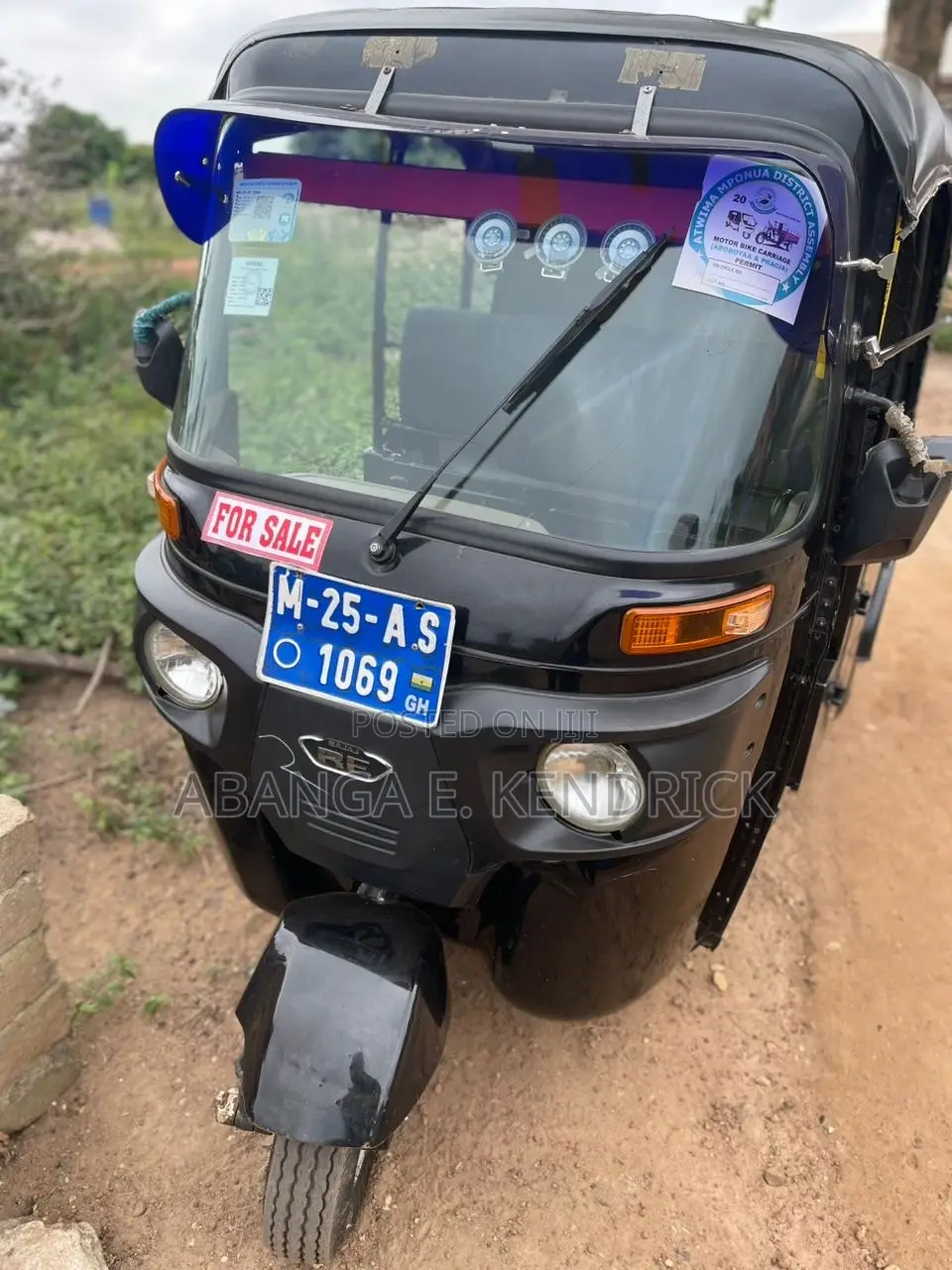 Bajaj RE 2025 Black