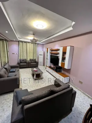 5bdrm House in Olebu for sale