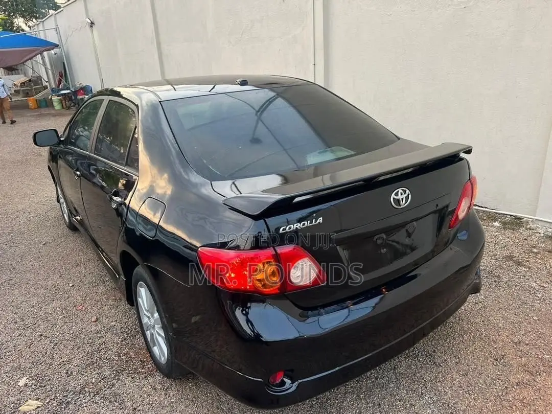 Toyota Corolla 2010 Black