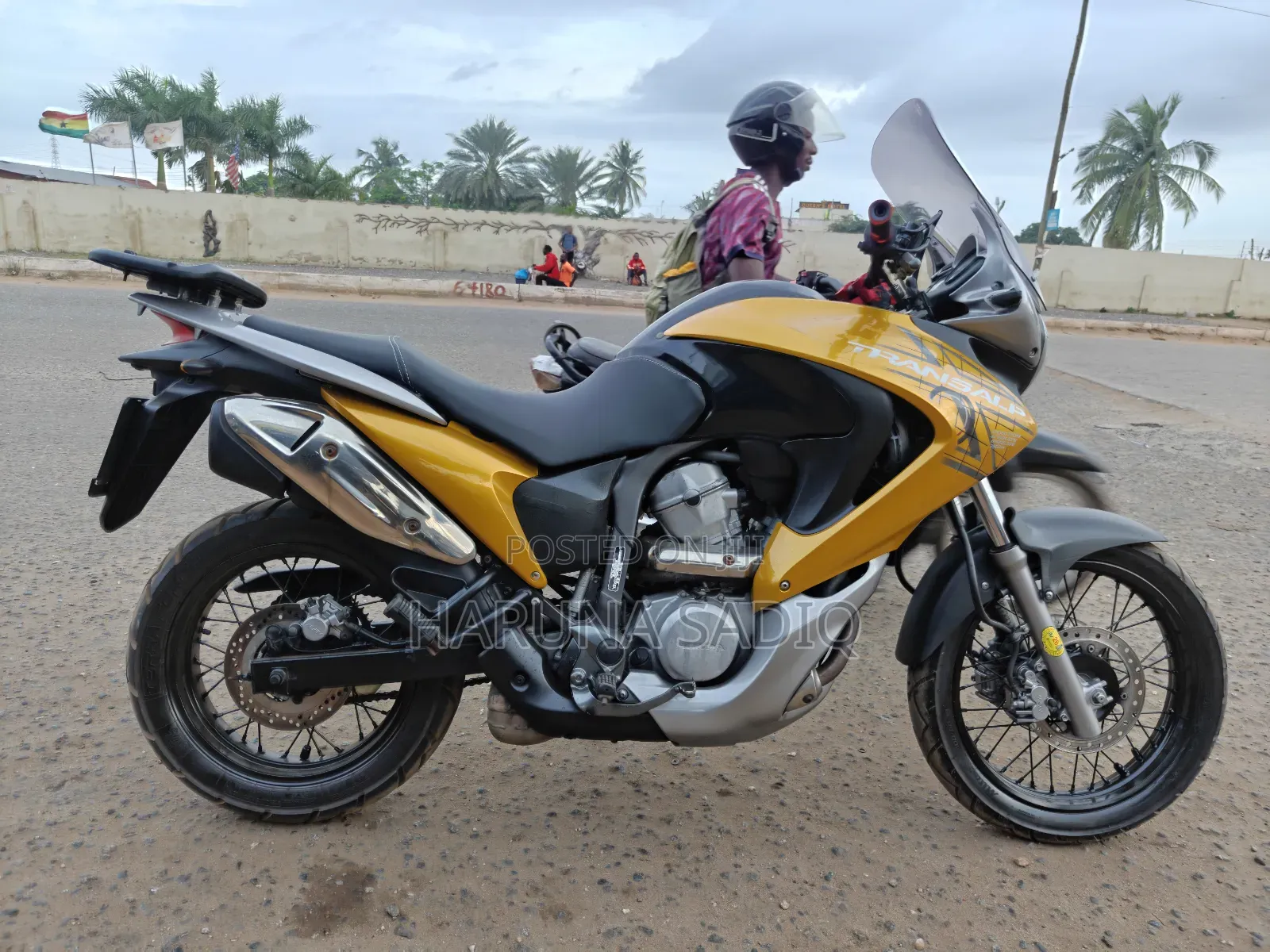 Honda 2014 Beige
