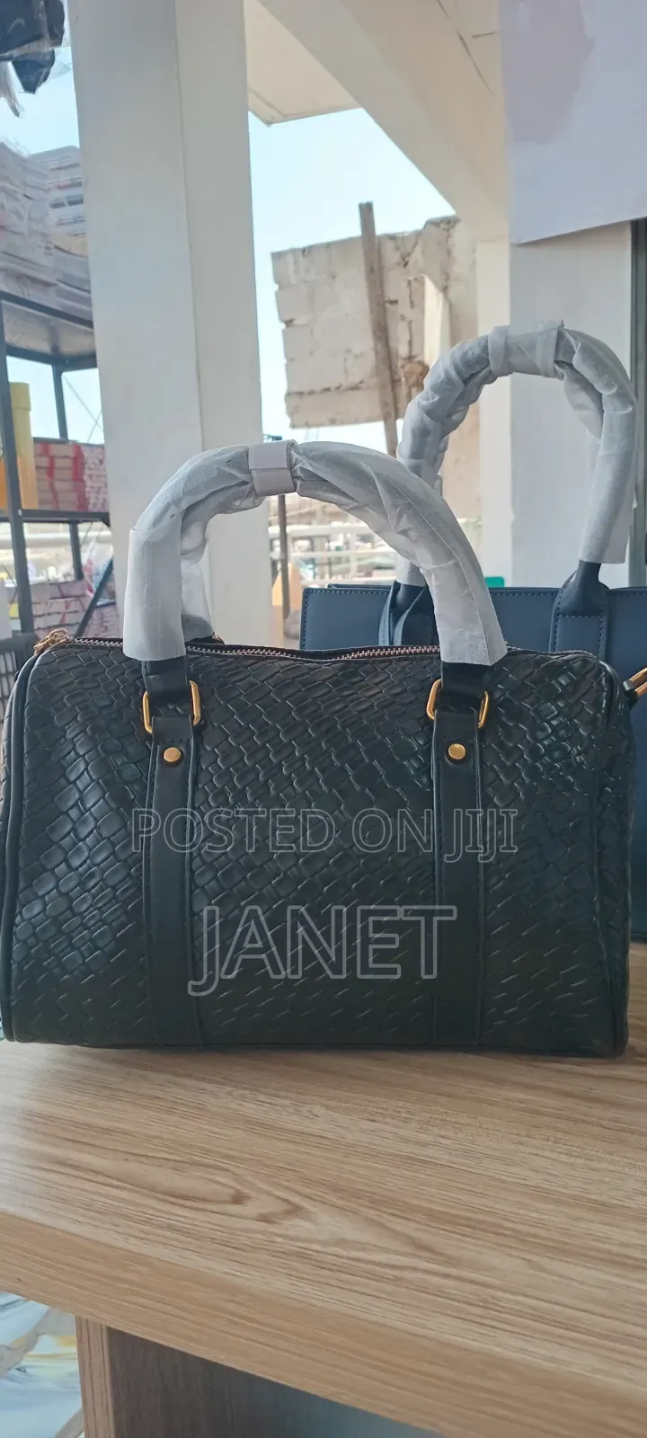 Classy Ladies Barrel Bag