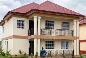 5bdrm House in Atwima Nwabiagya for sale