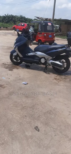 Yamaha 2022 Gray
