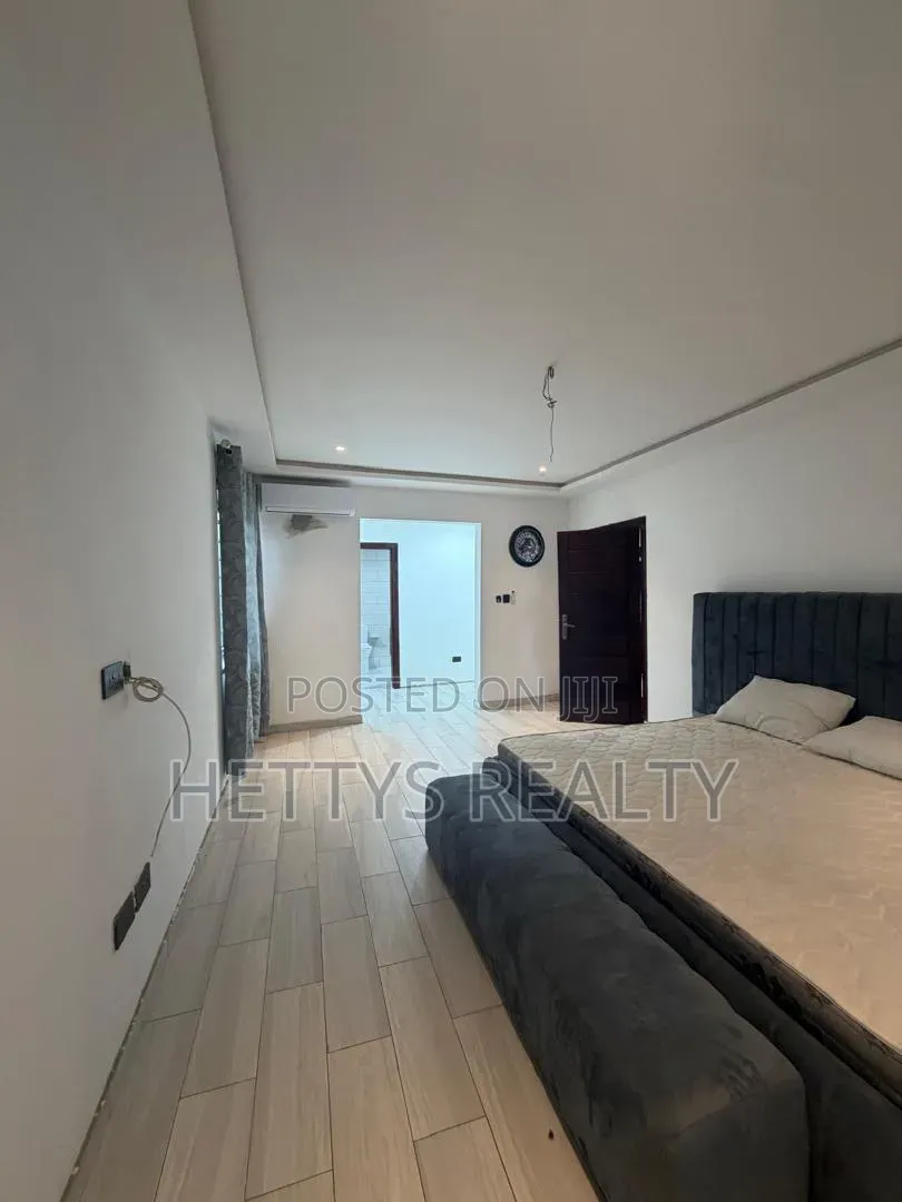 5bdrm House in Melcom for sale