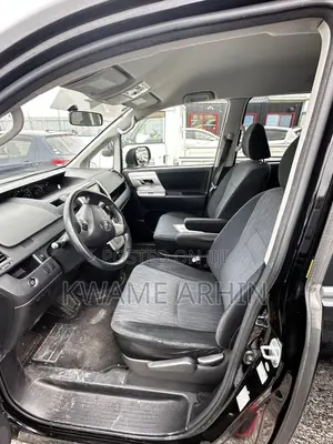 Toyota Voxy V 2WD 7-Seater 2011 Black
