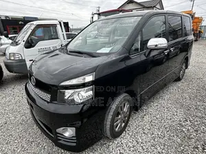 Toyota Voxy V 2WD 7-Seater 2011 Black