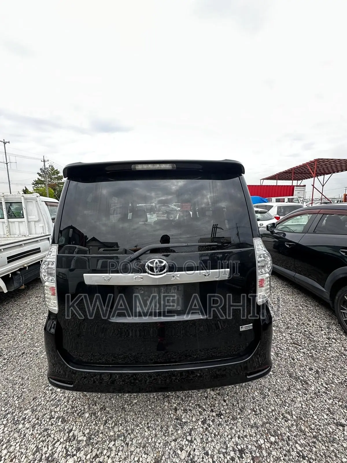 Toyota Voxy V 2WD 7-Seater 2011 Black