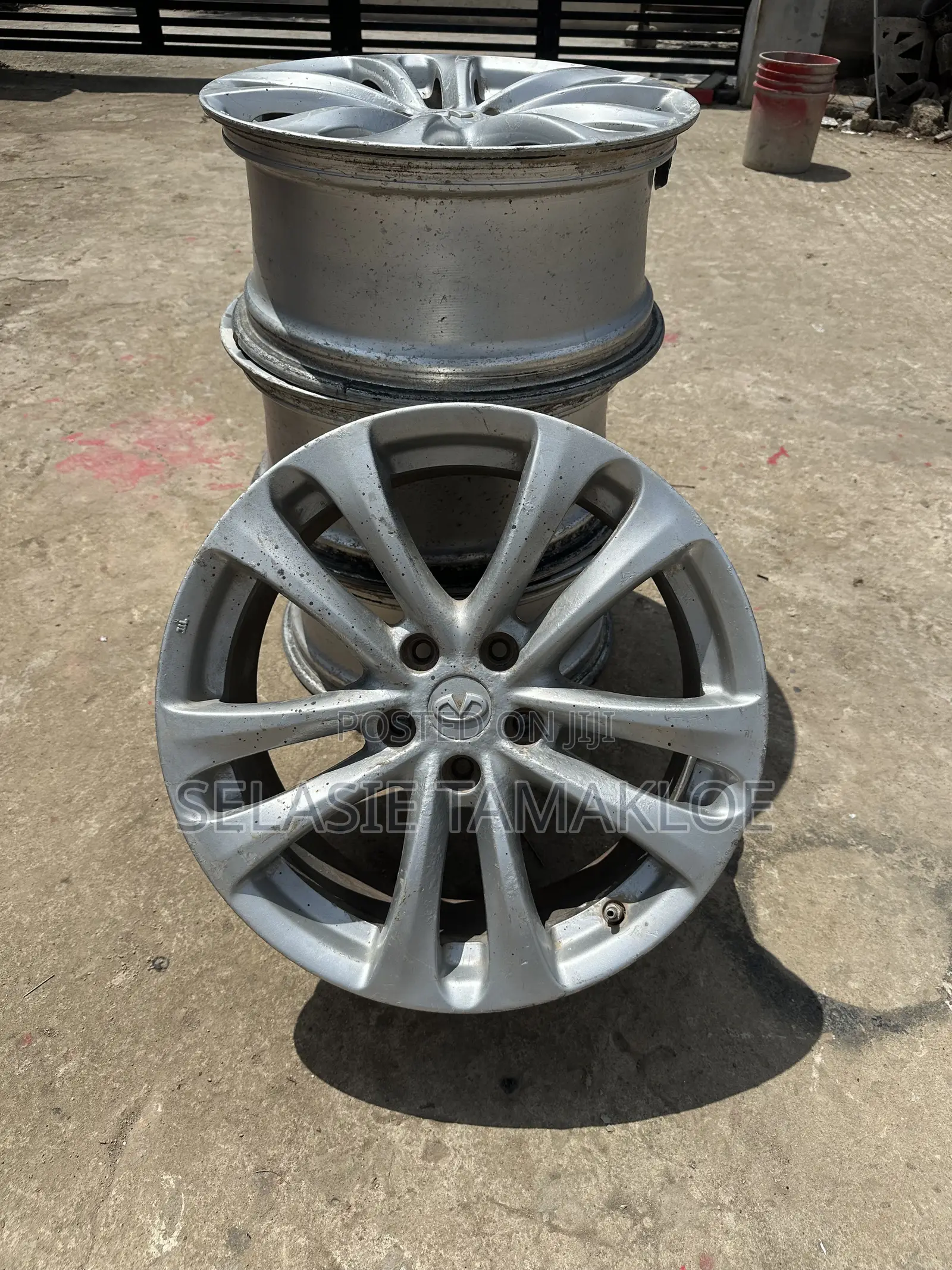 Infiniti FX 35 Rims