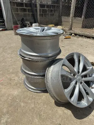 Infiniti FX 35 Rims