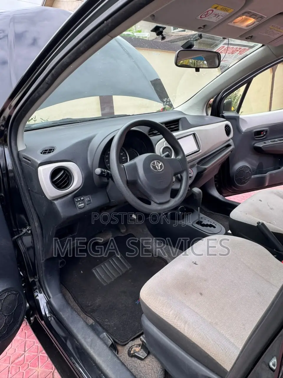 Toyota Vitz 2013 Black
