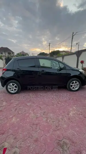 Toyota Vitz 2013 Black