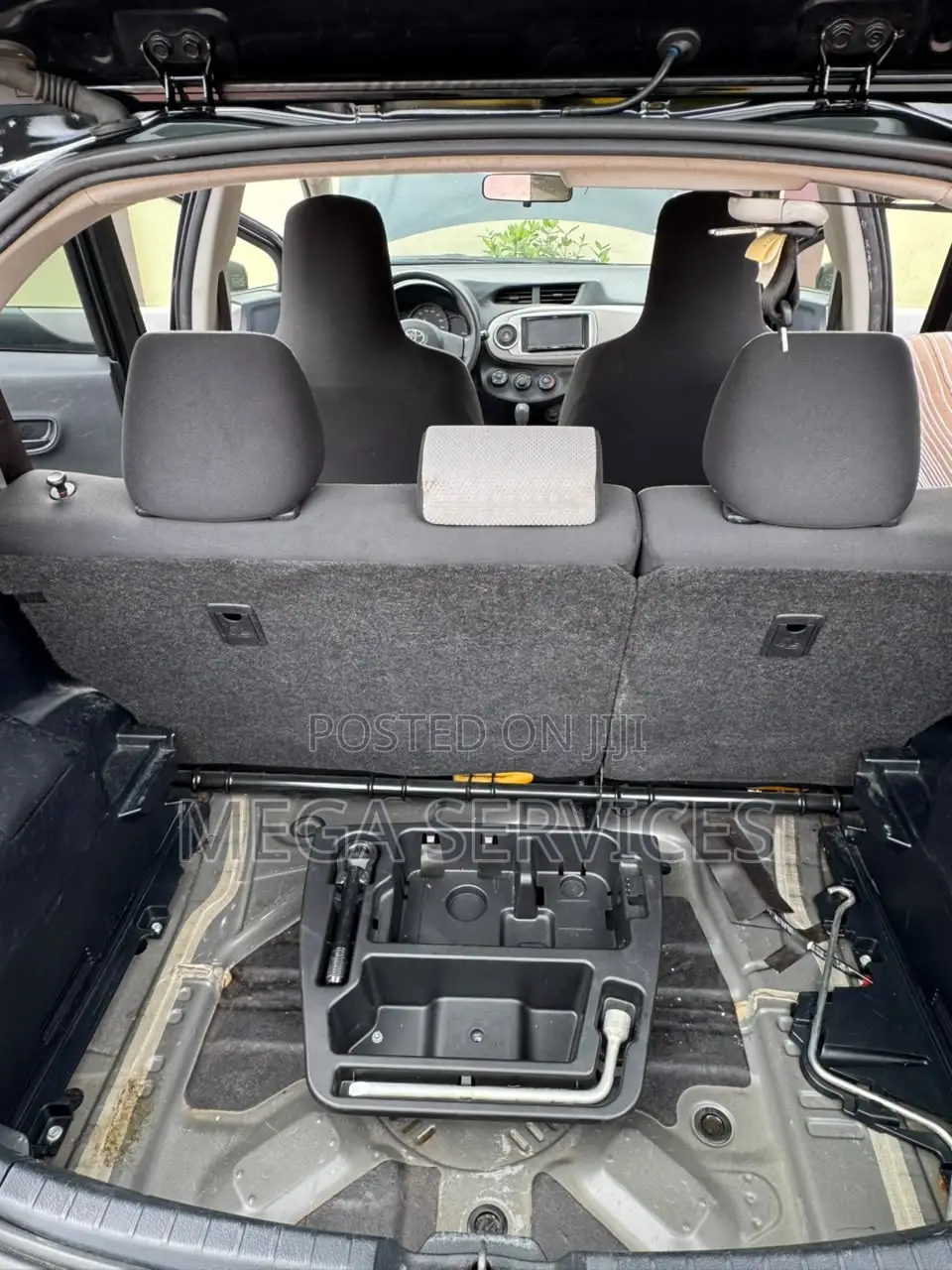 Toyota Vitz 2013 Black