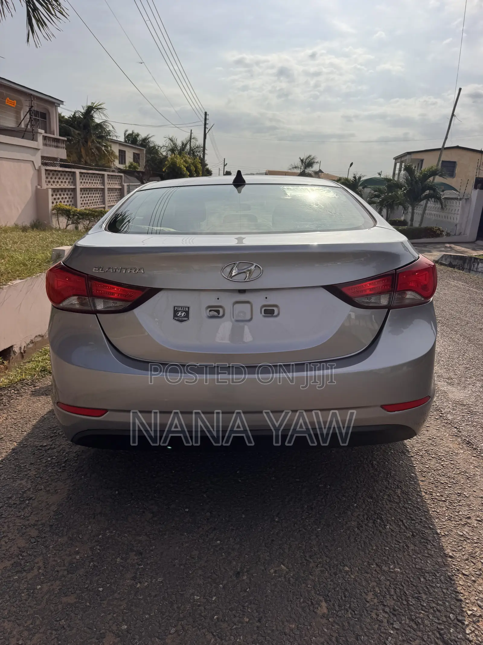 Hyundai Elantra Value Edition Sedan FWD (1.8L 4cyl 6A) 2016 Gray