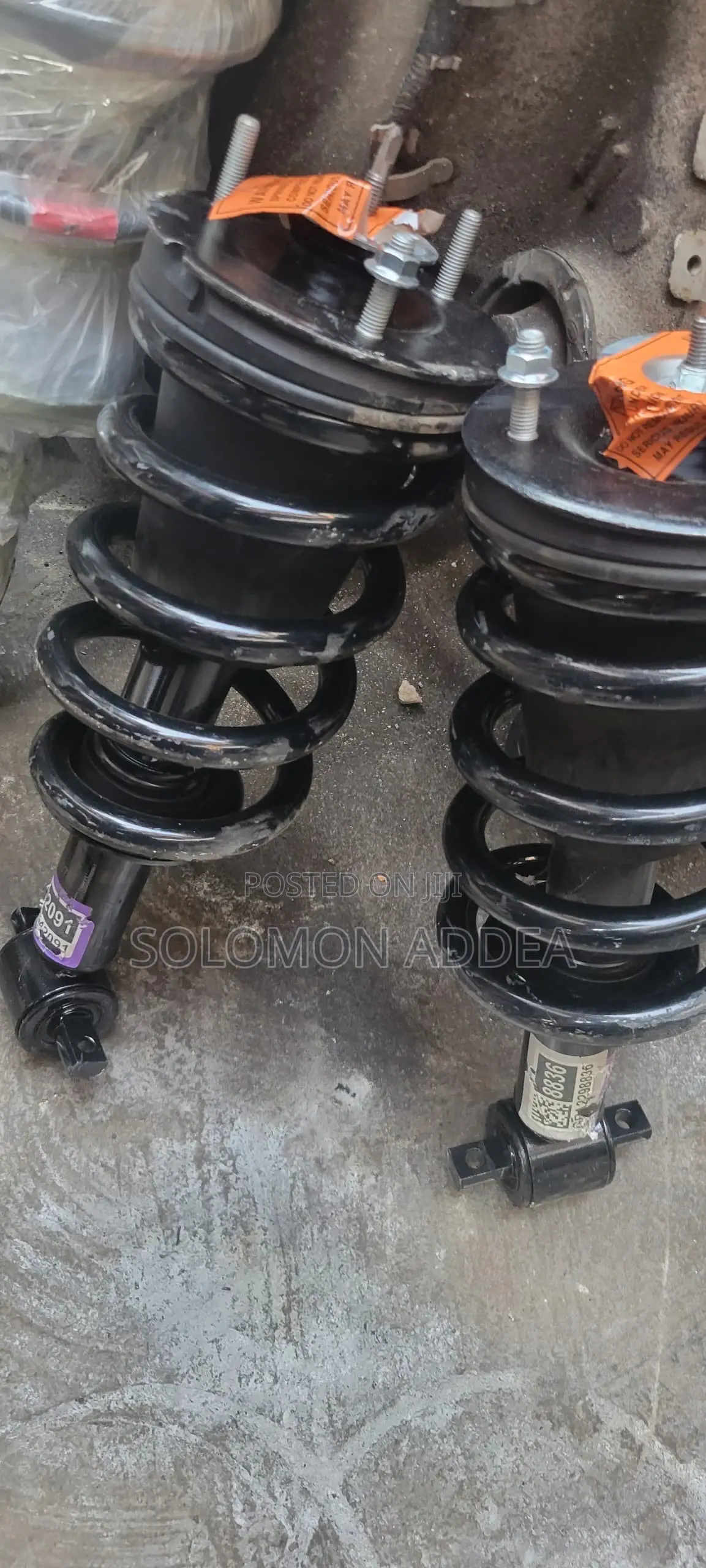 Escalade 2002 Front Shocks Absorbers