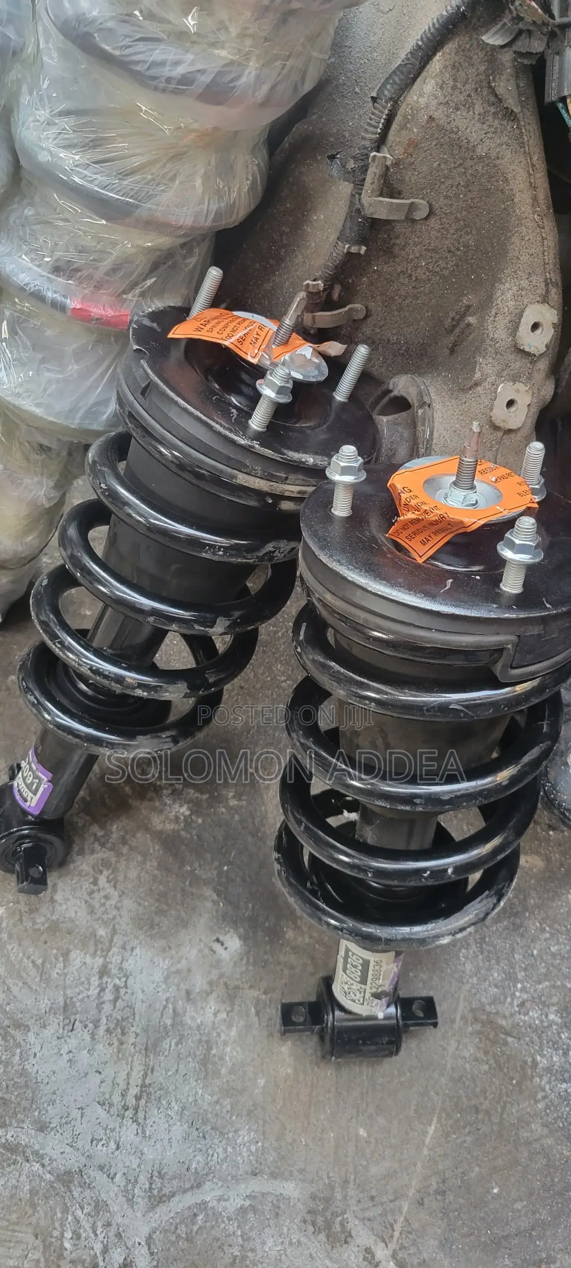 Escalade 2002 Front Shocks Absorbers