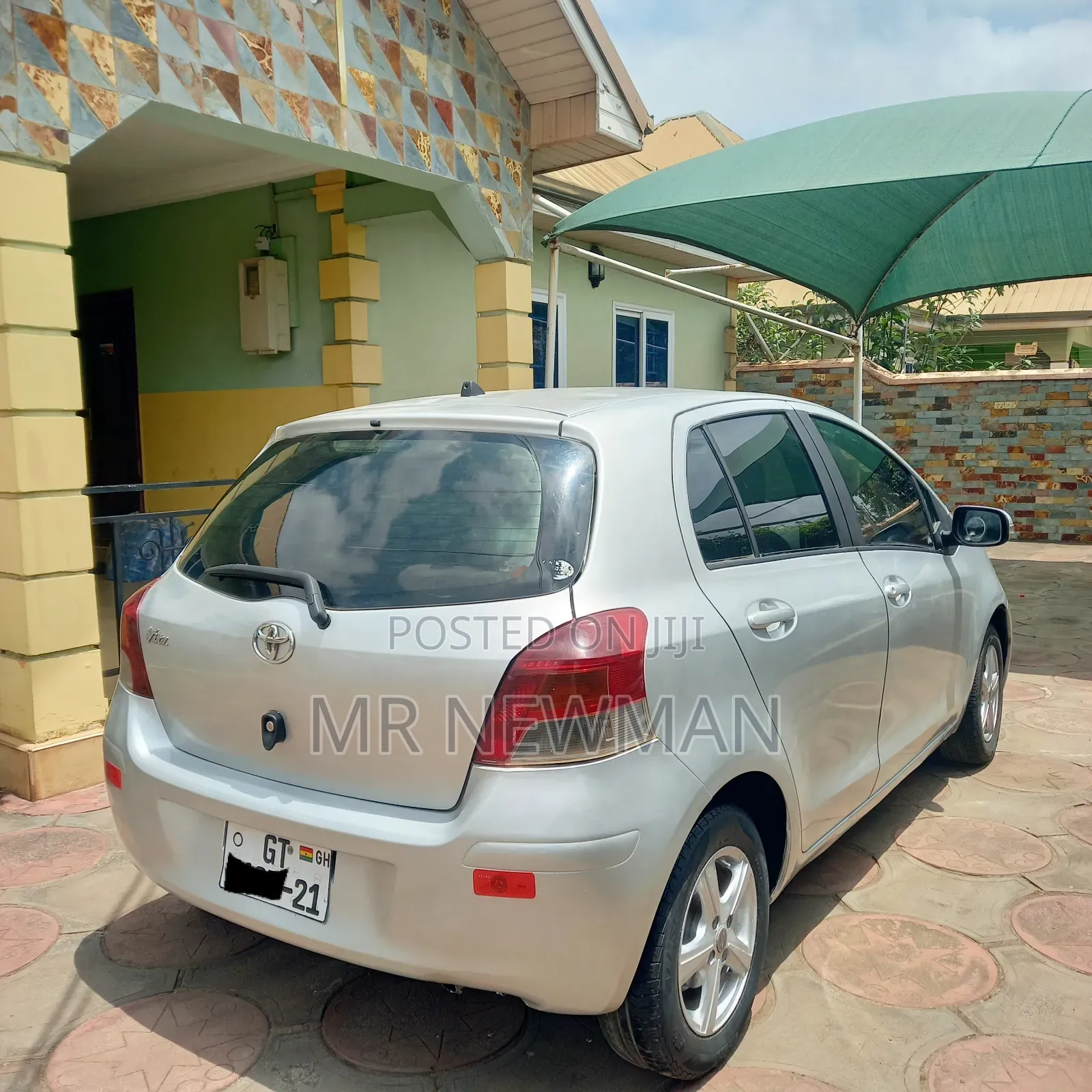 Toyota Vitz 1.0 FWD 3dr 2010 Silver