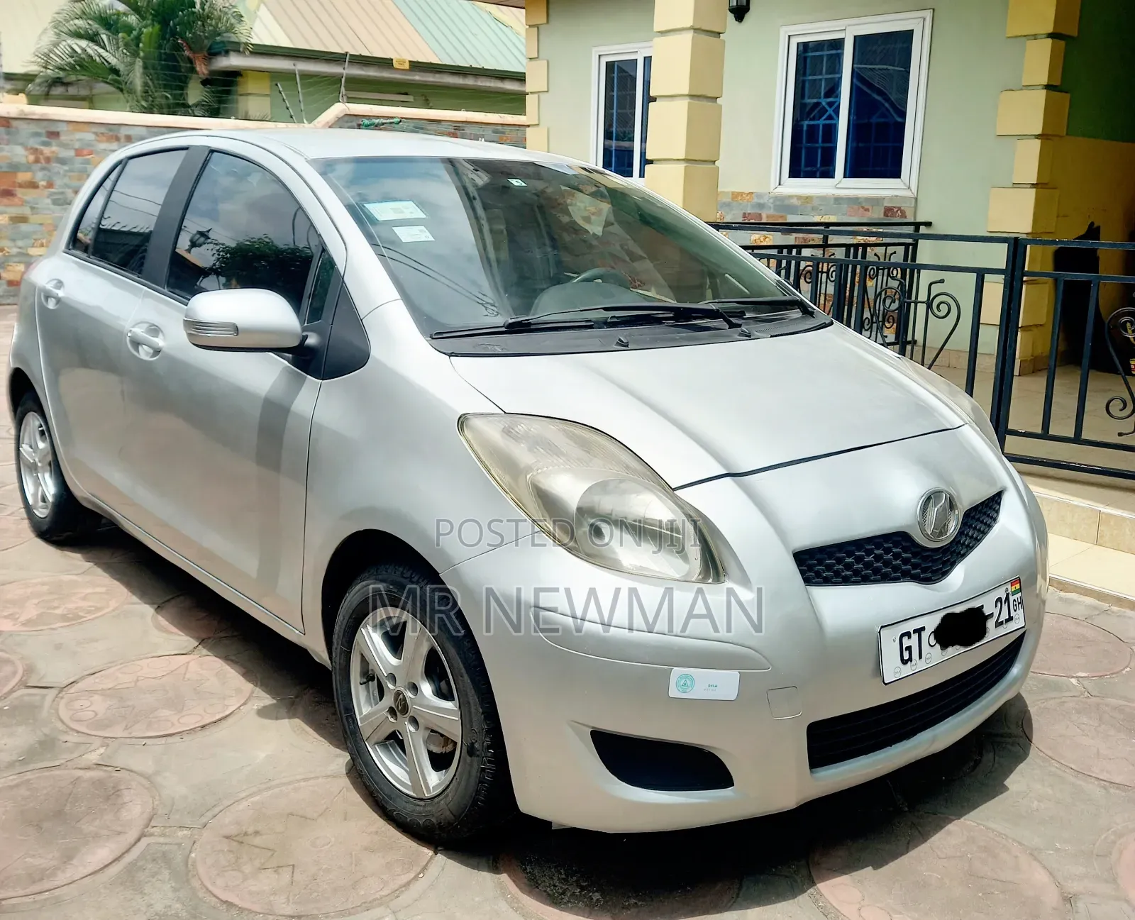 Toyota Vitz 1.0 FWD 3dr 2010 Silver