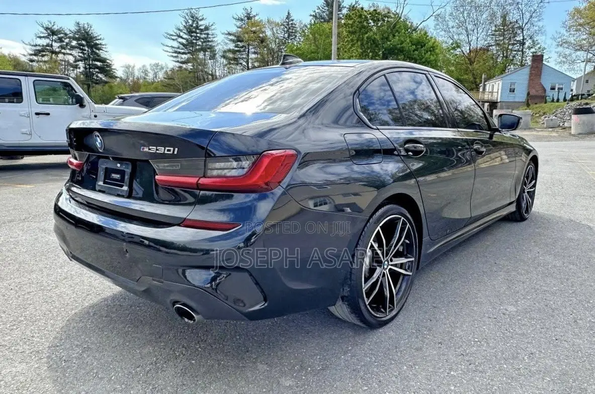 BMW 330i 2020 Black